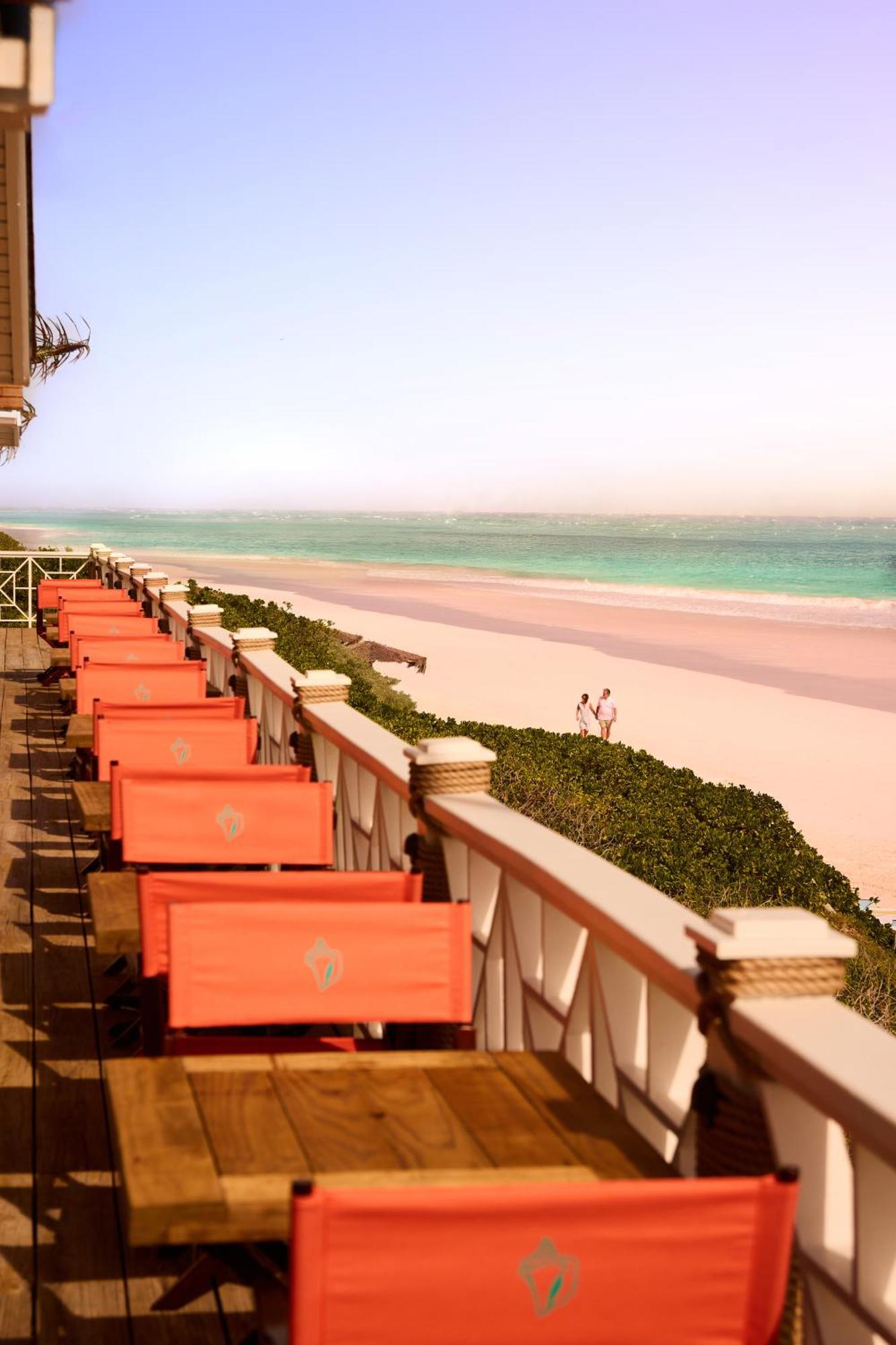 Coral Sands Inn & Cottages Dunmore Town Екстериор снимка