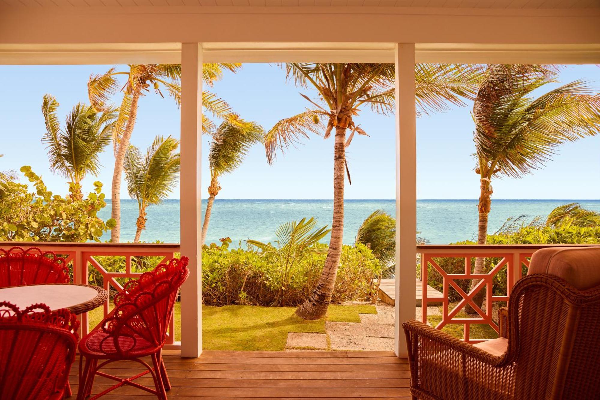 Coral Sands Inn & Cottages Dunmore Town Екстериор снимка