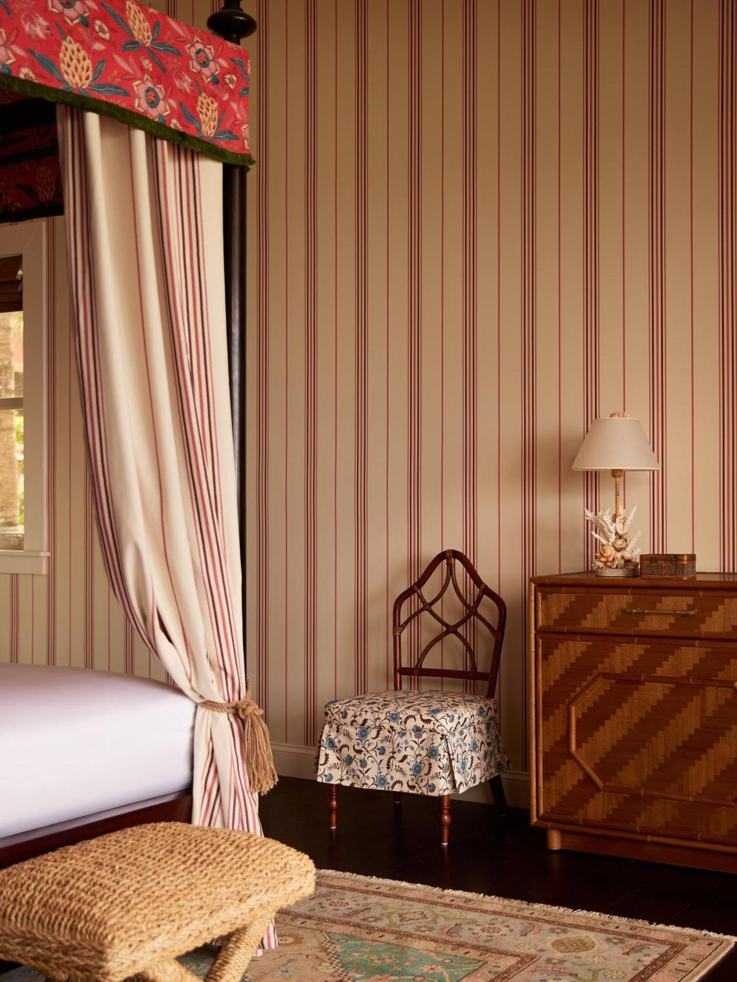 Coral Sands Inn & Cottages Dunmore Town Екстериор снимка