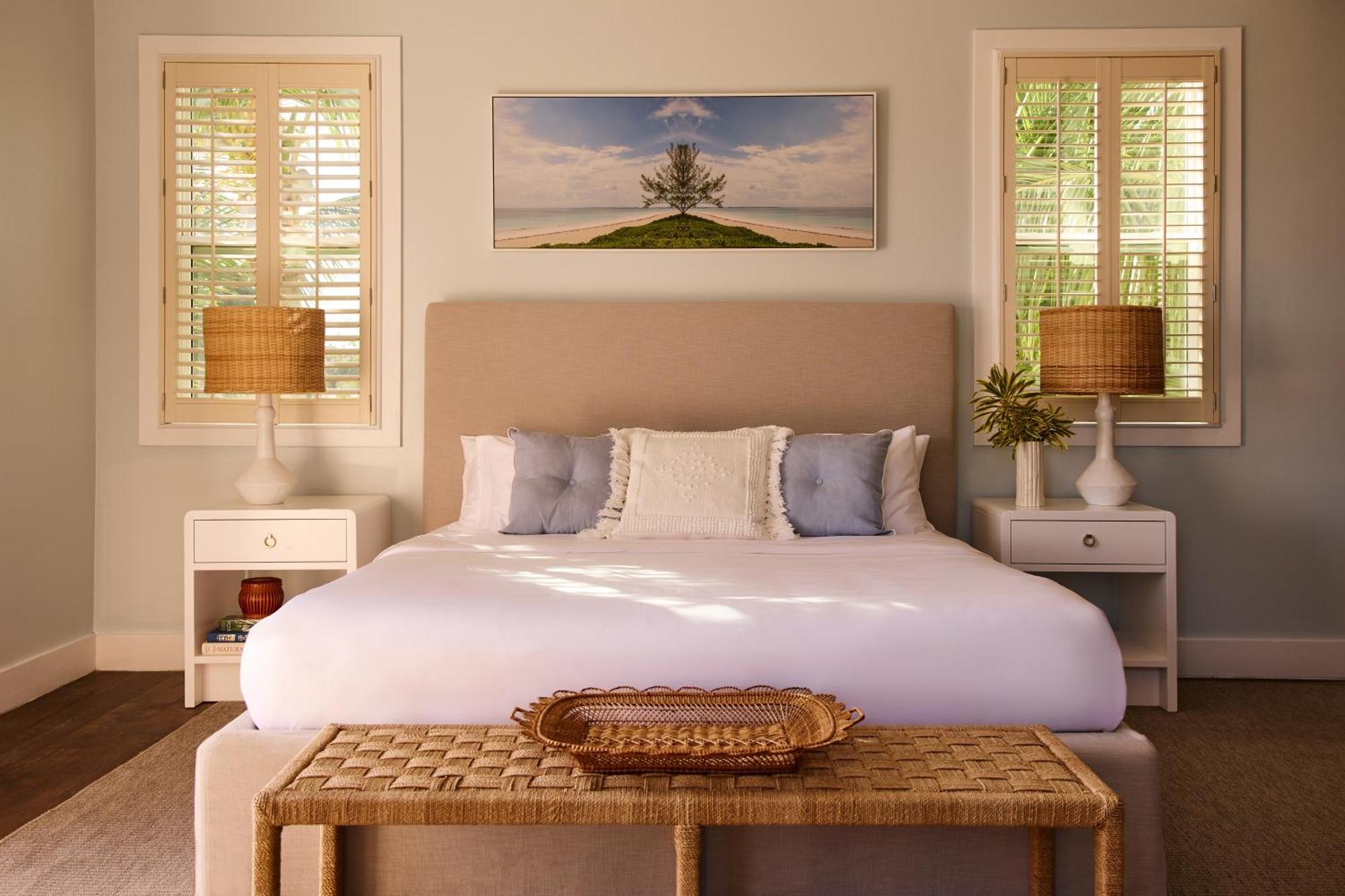 Coral Sands Inn & Cottages Dunmore Town Екстериор снимка